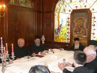 Beim festlichen Mahl mit Patriarch Bartholomaios